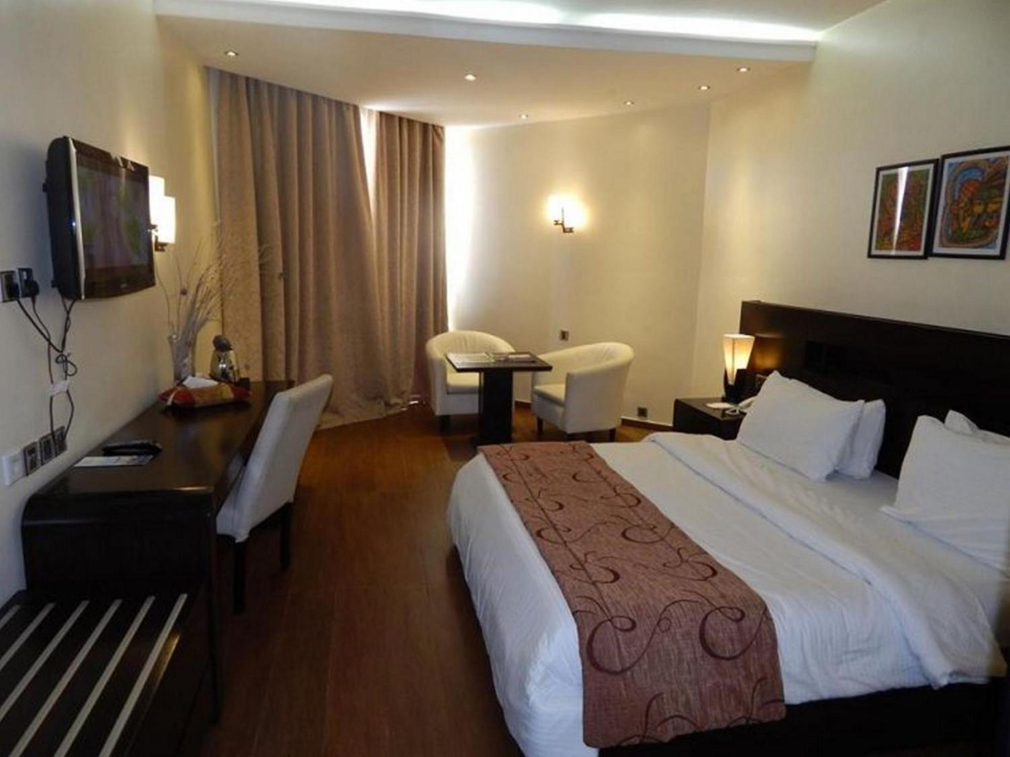 Room In Lodge - Hotel Presidential Port Harcourt Exterior foto